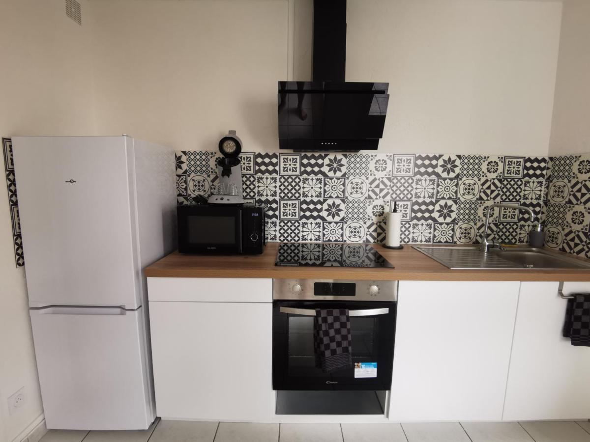Appartement Refait A Neuf, Climatise Avec Vue Mer Et Montagne, Avec Place De Parking Privative แซงต์-ซีเปรียง ภายนอก รูปภาพ