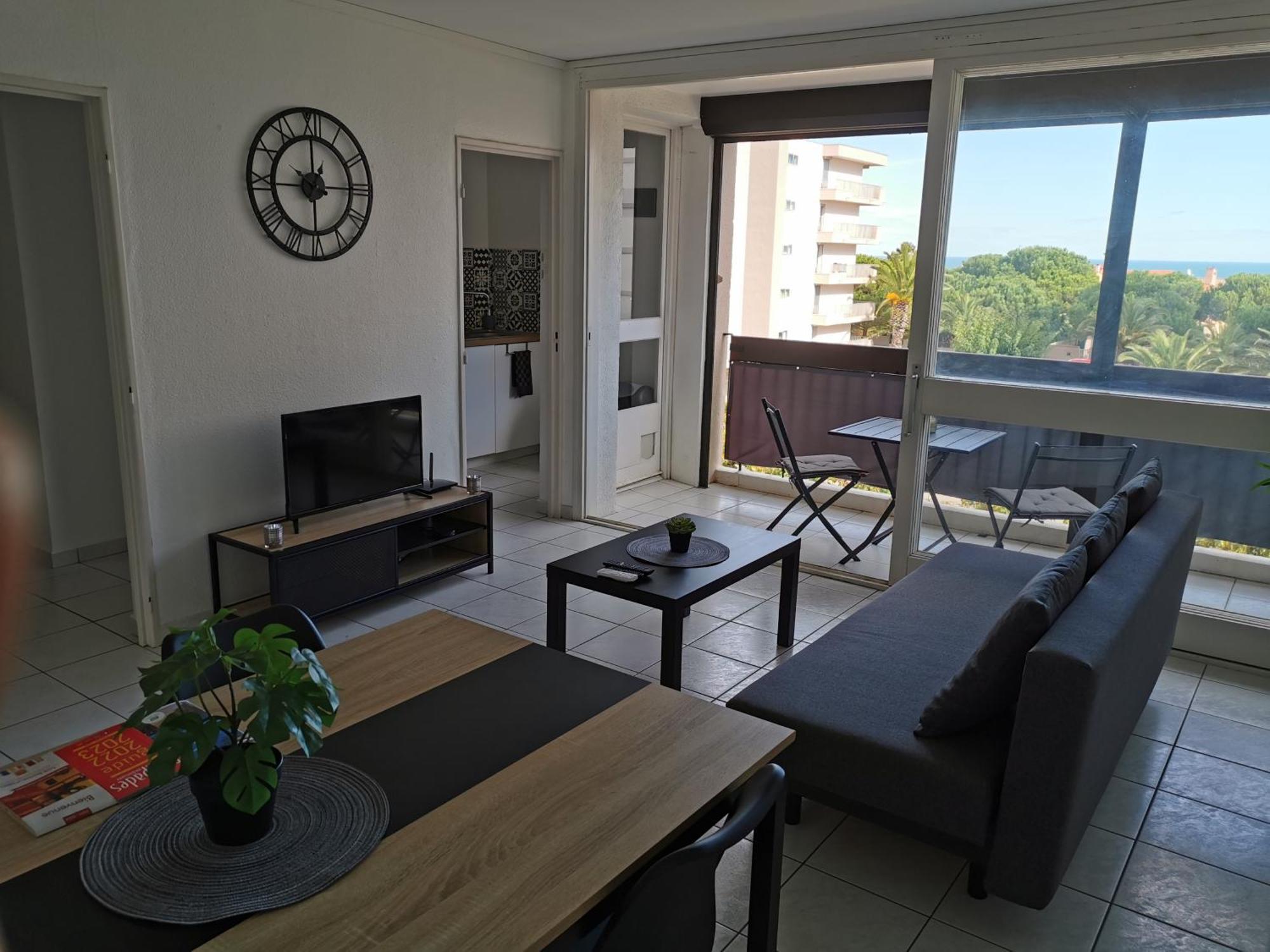 Appartement Refait A Neuf, Climatise Avec Vue Mer Et Montagne, Avec Place De Parking Privative แซงต์-ซีเปรียง ภายนอก รูปภาพ